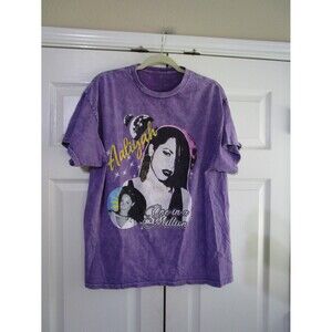 Aaliyah Womens Concert T-Shirt Size XL Purple "One in a Million!" Short Sleeve